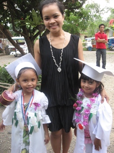 ChristlifeGrads.jpg ChristlifeGrads.jpg