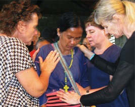 photo25nov2013praying.jpg photo25nov2013praying.jpg